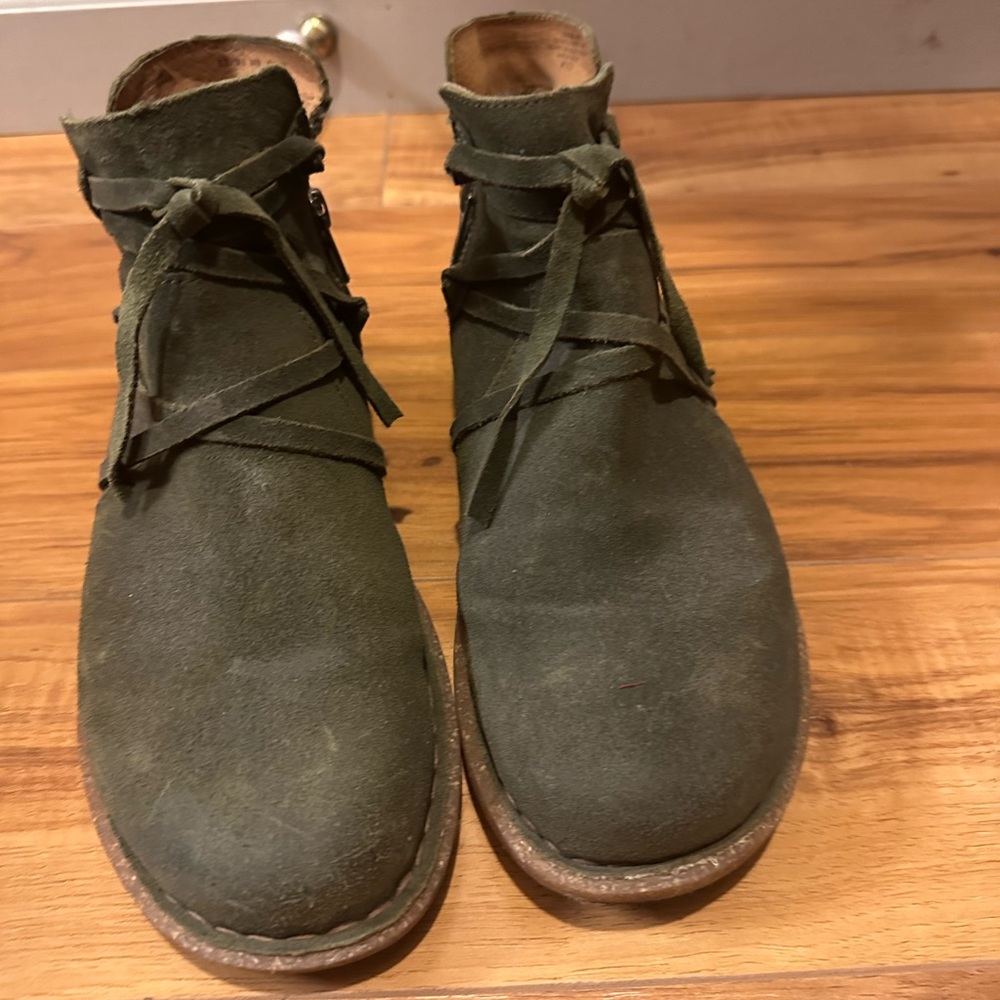 BORN Women’s Ankle Boots Size 7.5 Tarkiln Booties Green